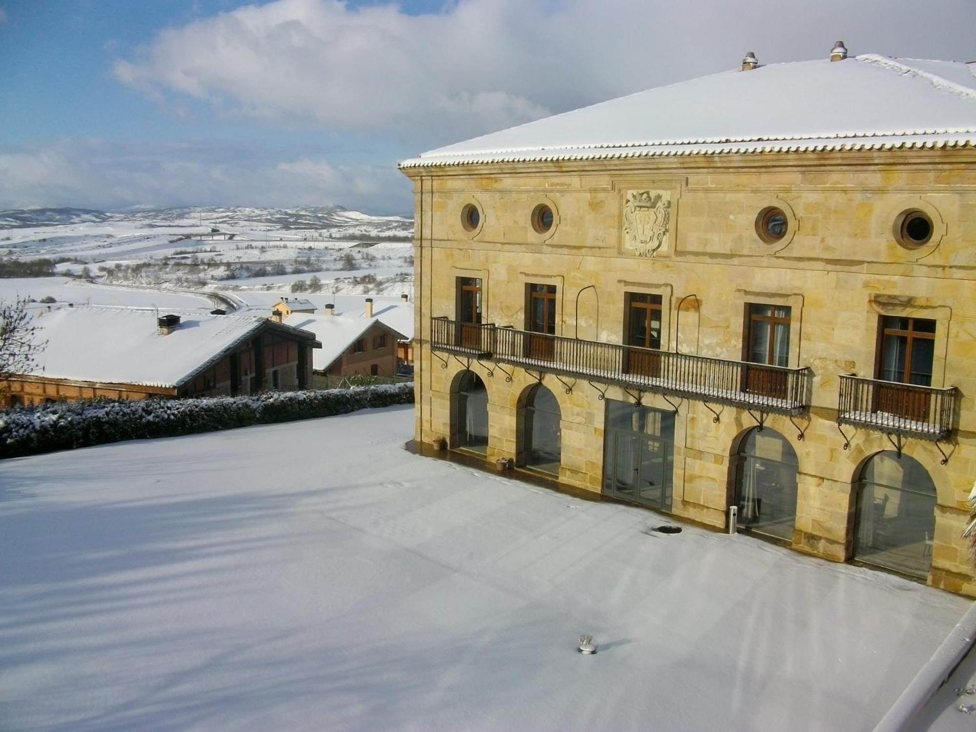 Parador De Argómaniz מראה חיצוני תמונה