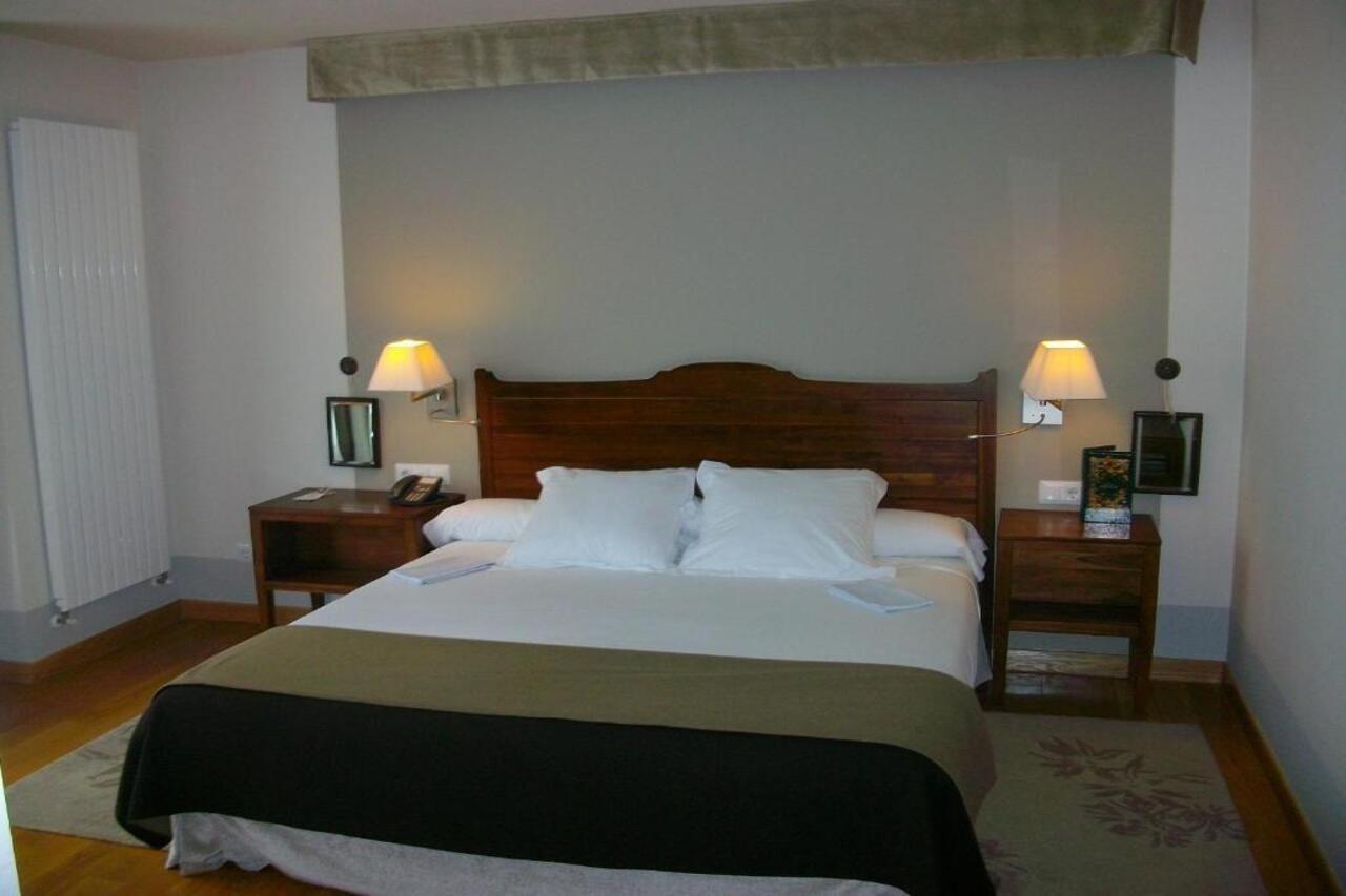 Parador De Argómaniz מראה חיצוני תמונה